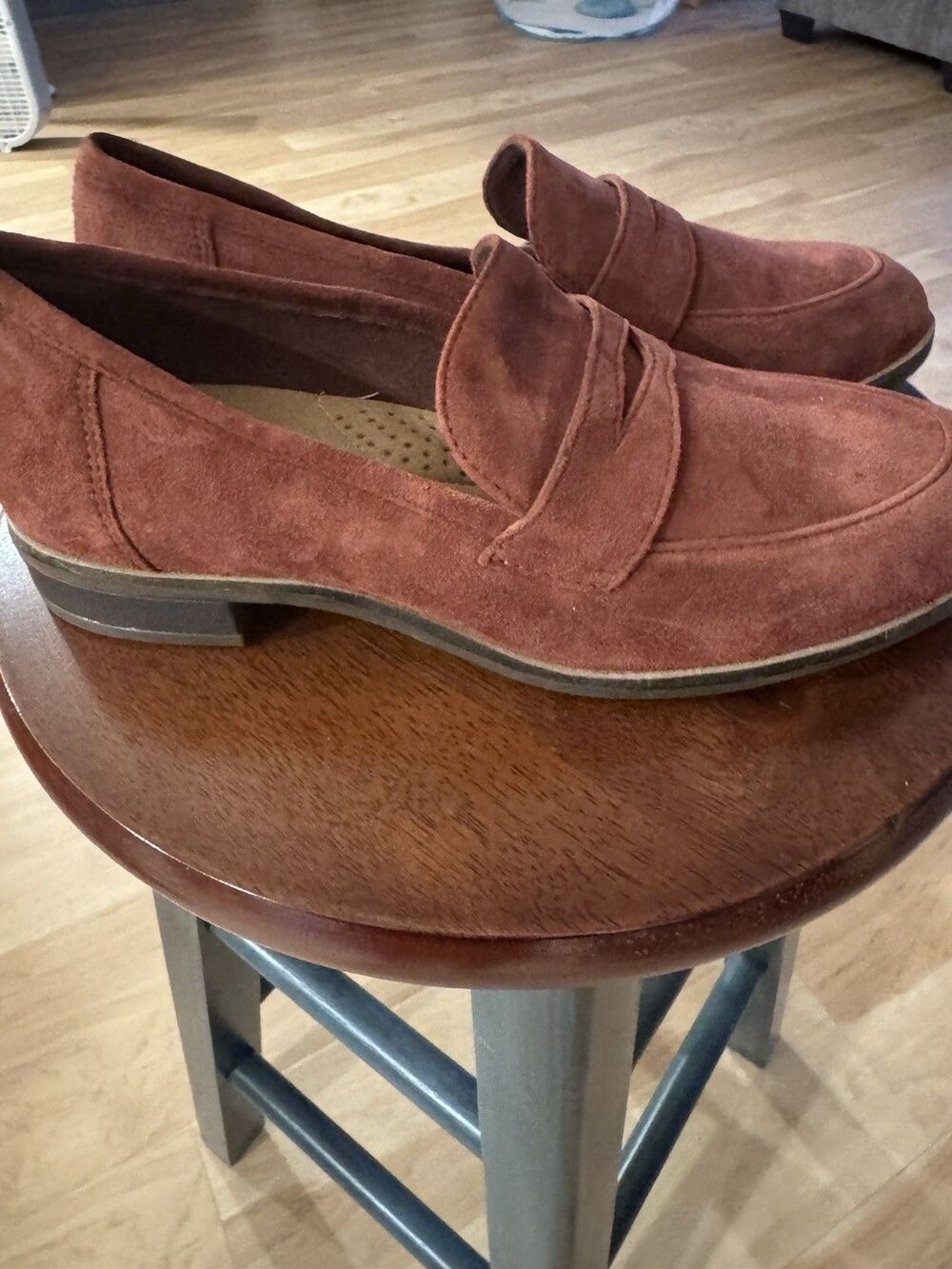 Clarks Brown Suede Slip-On Loafer Trish Rose Mahogany Women's Size 7 NWOB - Picture 4 of 5